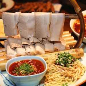 为什么石家庄的特色美食是安徽正宗牛肉板面?