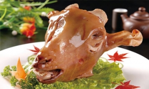 羊头 羊头汤、葱白拌羊脸、羊杂面、羊杂汤、酱卤羊头、清炖羊头 ... ...