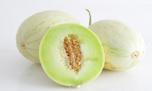 甜瓜 杂烩沙拉 甜瓜原汁 闪电泡芙 棋格蛋糕