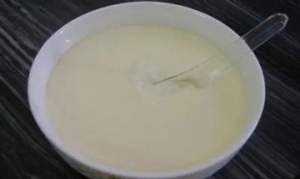 牛初乳 果味奶豆腐 牛初乳奶酪 蒸炖牛初乳