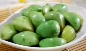 腊八蒜 腊八蒜烧肥肠 腊八蒜焖鸡 杏鲍菇炒腊八蒜