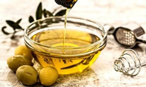 茶油 茶油炖土鸡蛋 茶油煮鱼 茶油瓜片 茶油猪蹄